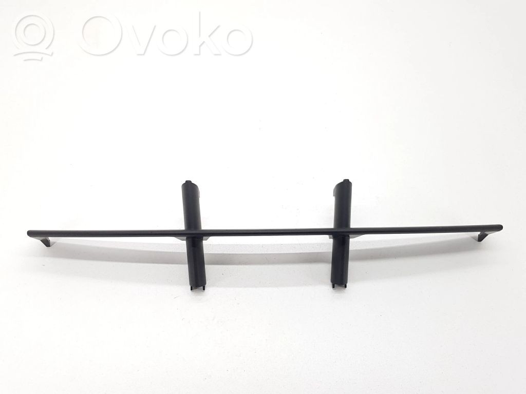 Front grill   703370210