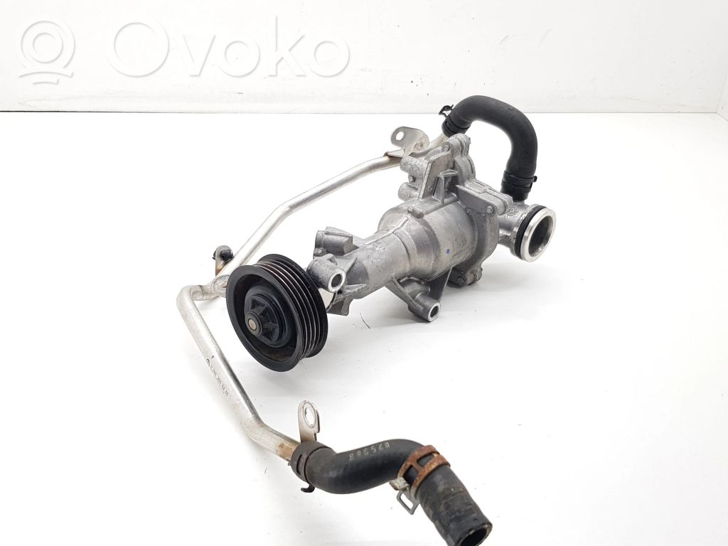 Mercedes-Benz A W177 Pompa wody 