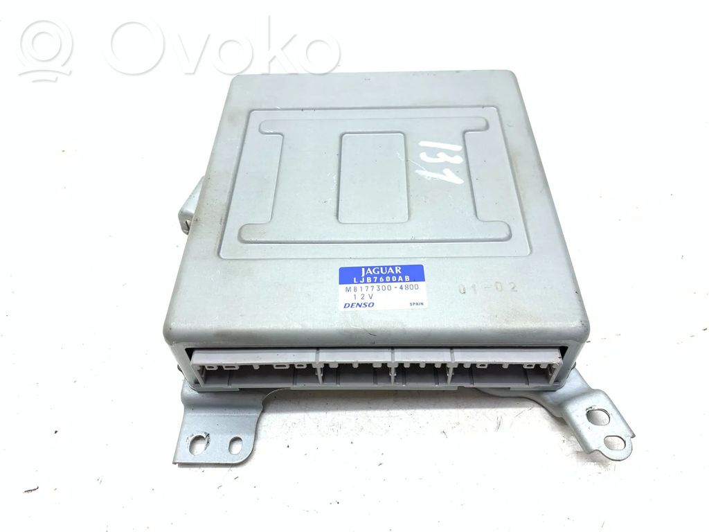 Jaguar XK8 - XKR Central body control module 