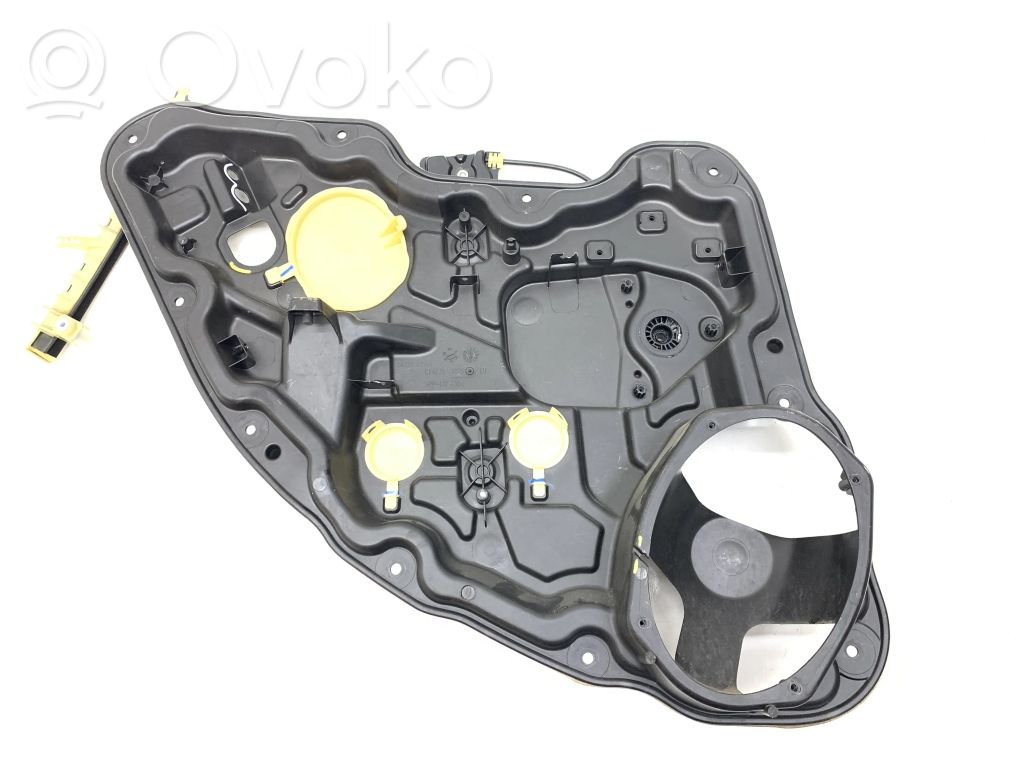 Jeep Cherokee KL Mecanismo para subir la puerta trasera sin motor 