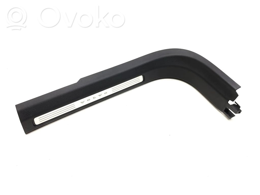 Volvo XC60 Moldura protectora del borde delantero 
