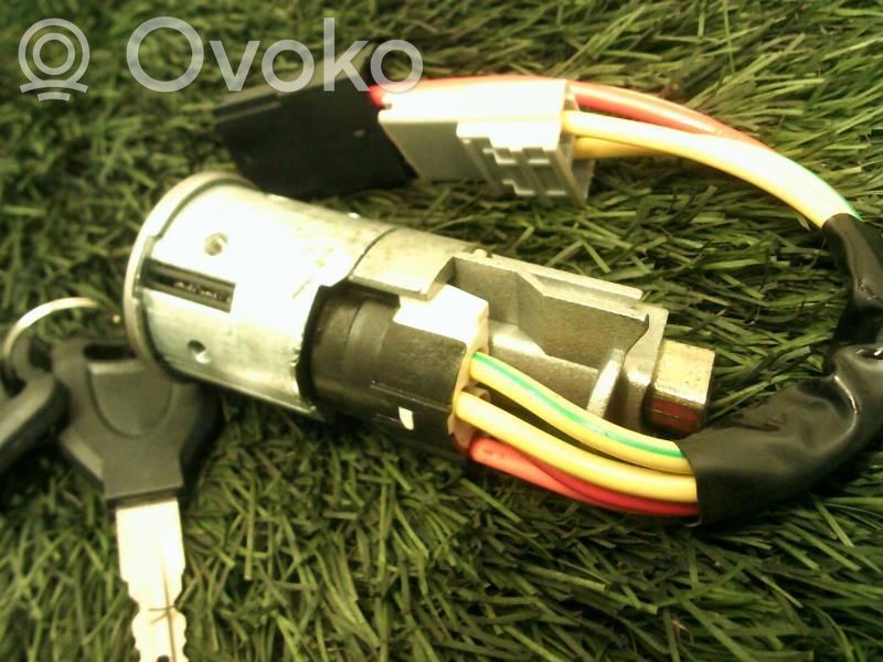 Renault Clio I Ignition lock 