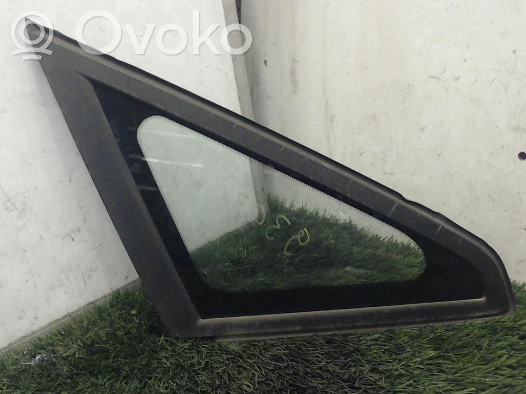 Ford C-MAX I Front triangle window/glass 