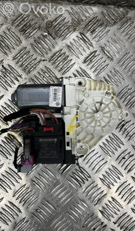 Volkswagen PASSAT B6 Silnik regulatora szyby drzwi przednich 