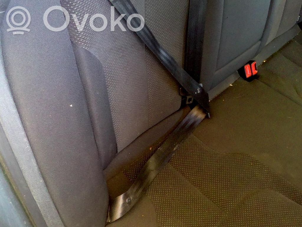 Volkswagen PASSAT B6 Cinturón trasero 