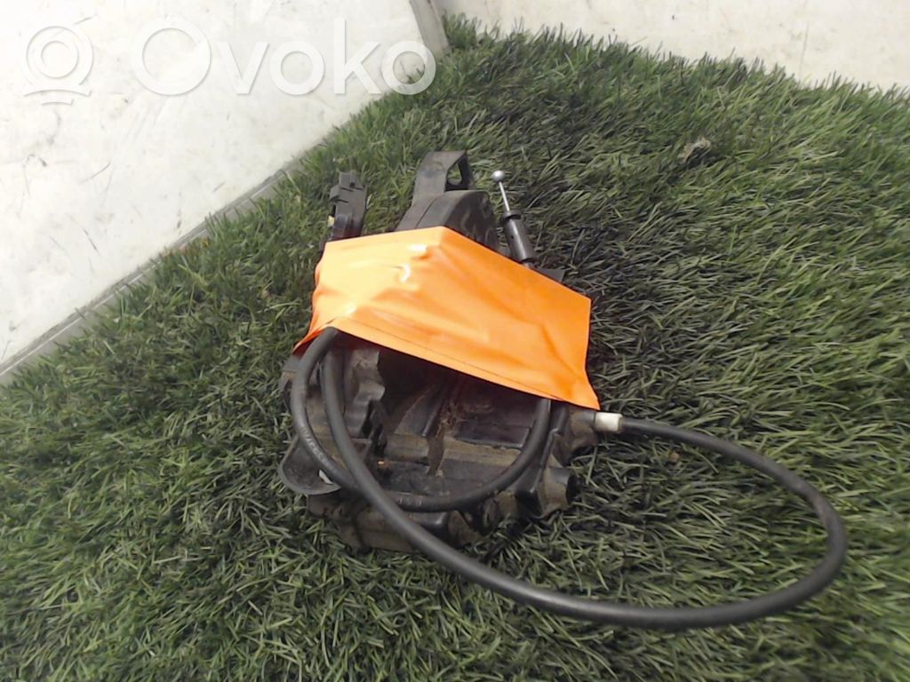Renault Clio III Zamek drzwi przednich 