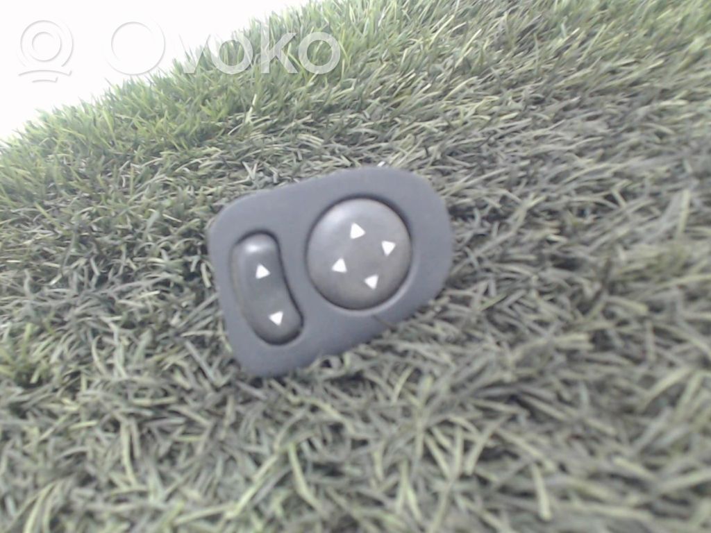 Fiat 500 Wing mirror switch 