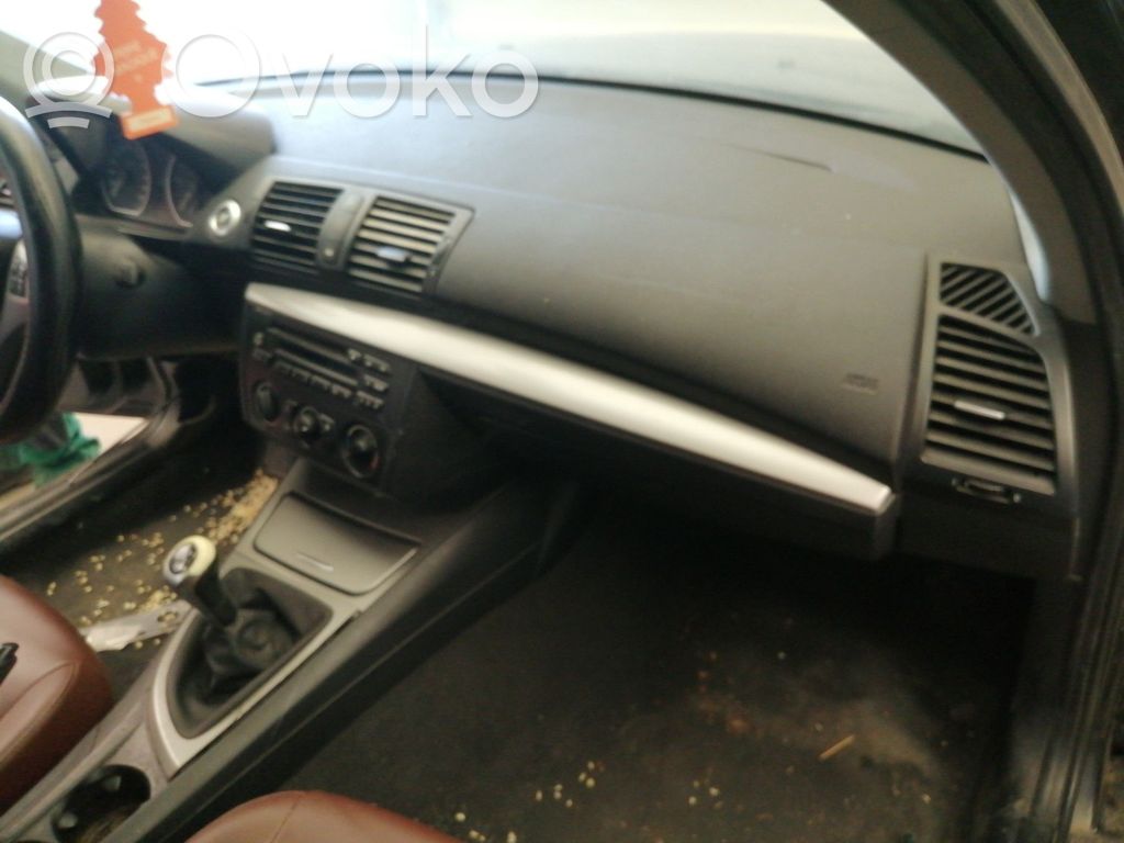 BMW 1 E81 E87 Panelė 