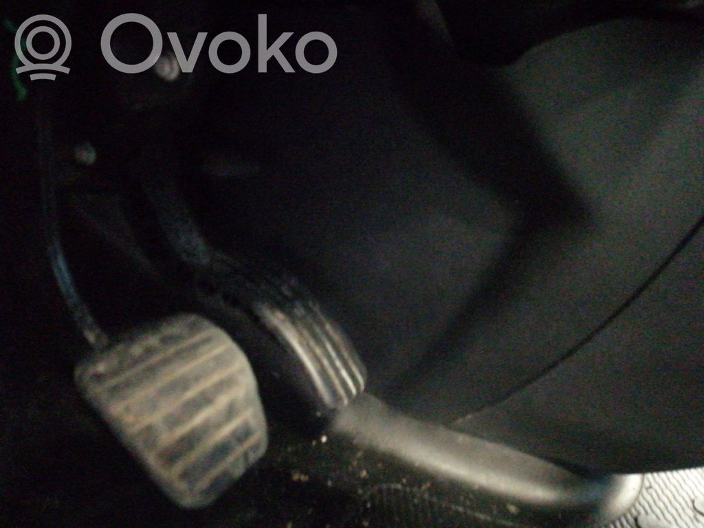 Fiat Talento Pedał gazu / przyspieszenia 