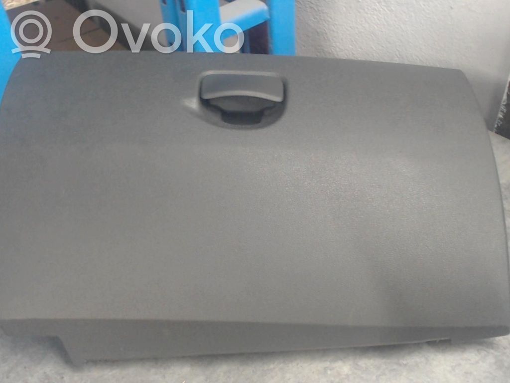 Renault Clio III Schowek deski rozdzielczej / Komplet 