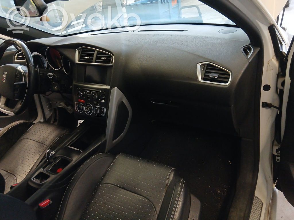 Citroen DS4 Panelė 