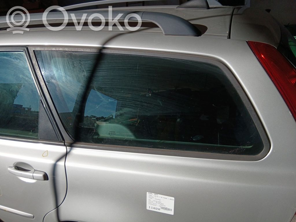 Volvo V50 Rear side window 