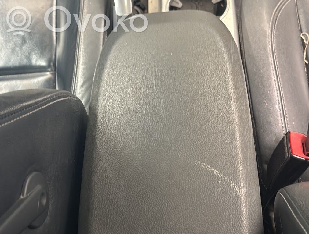 Ford C-MAX II Reposabrazos 