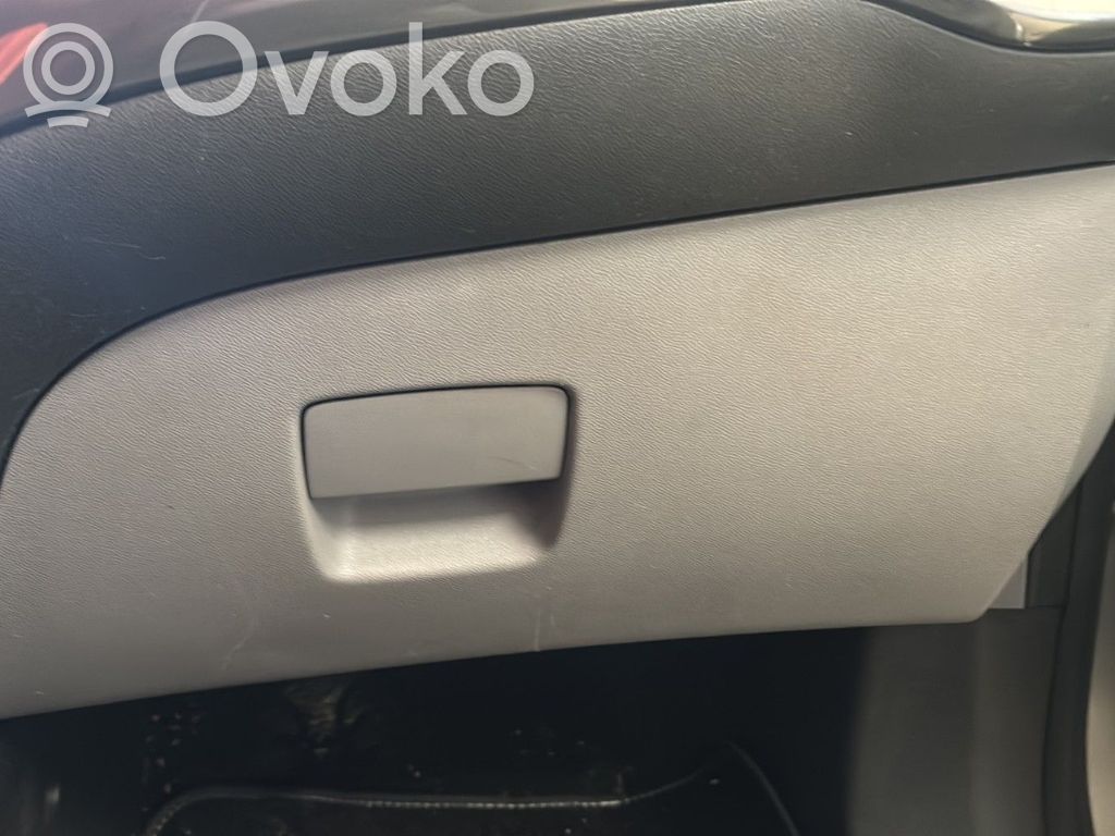 Opel Corsa E Daiktadėžės (bordačioko) komplektas 