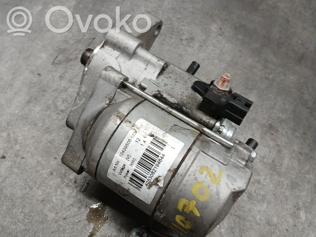 Toyota Yaris Starter motor 