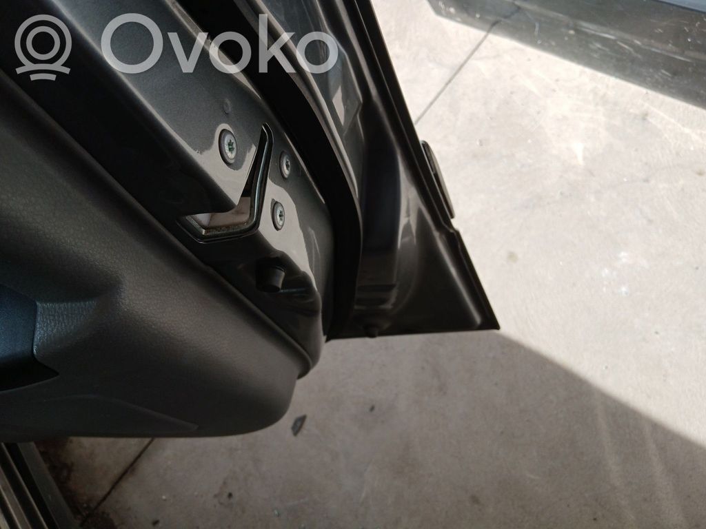 Suzuki SX4 Priekšpusē slēdzene 