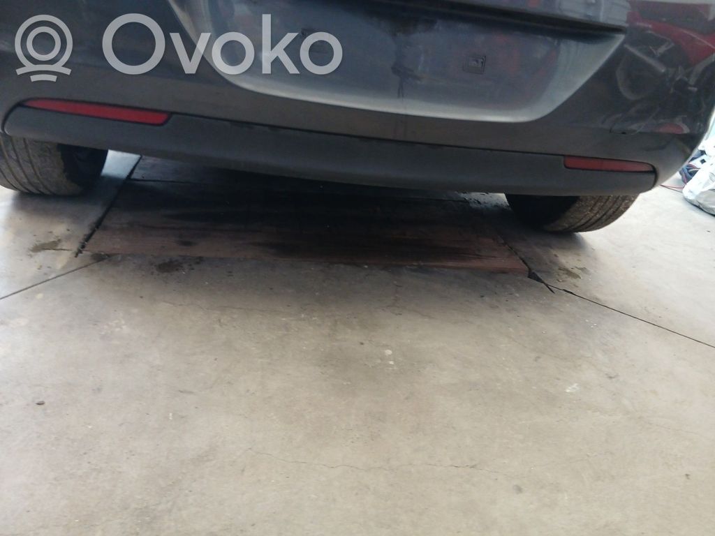 Opel Astra J Juego de montaje de la suspensión trasera 