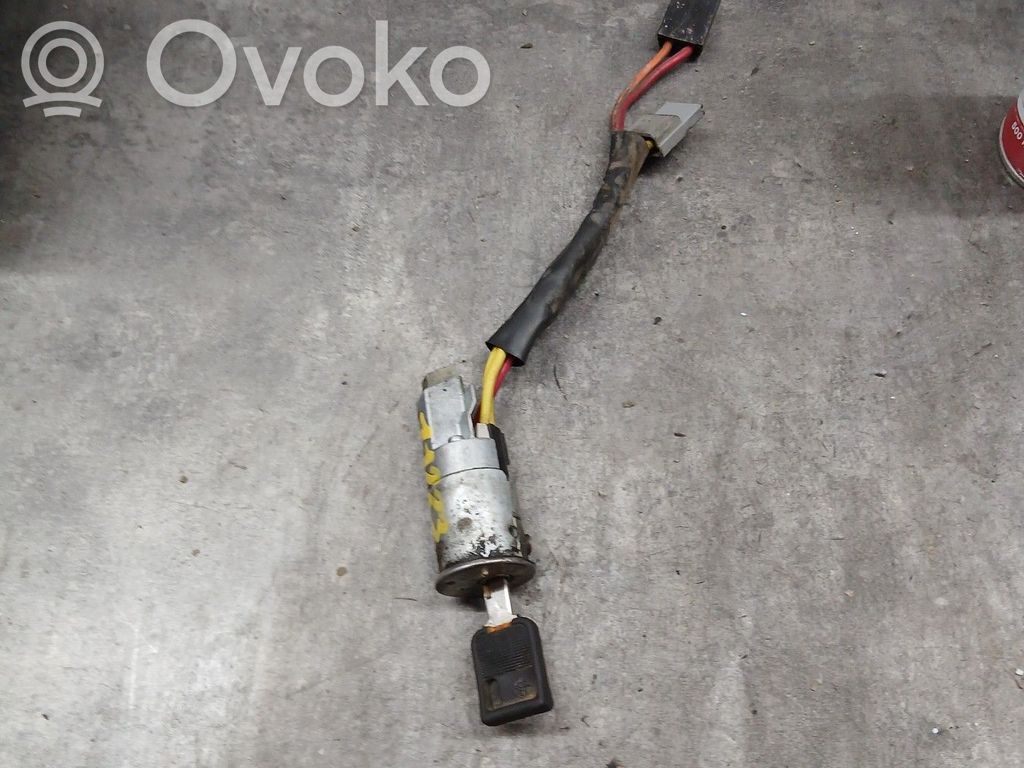Užvedimo spynelė   7701044087