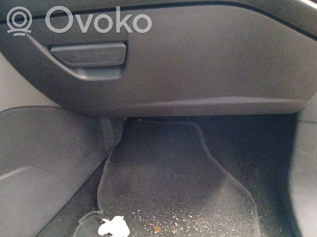 Ford Focus Daiktadėžės (bordačioko) komplektas 