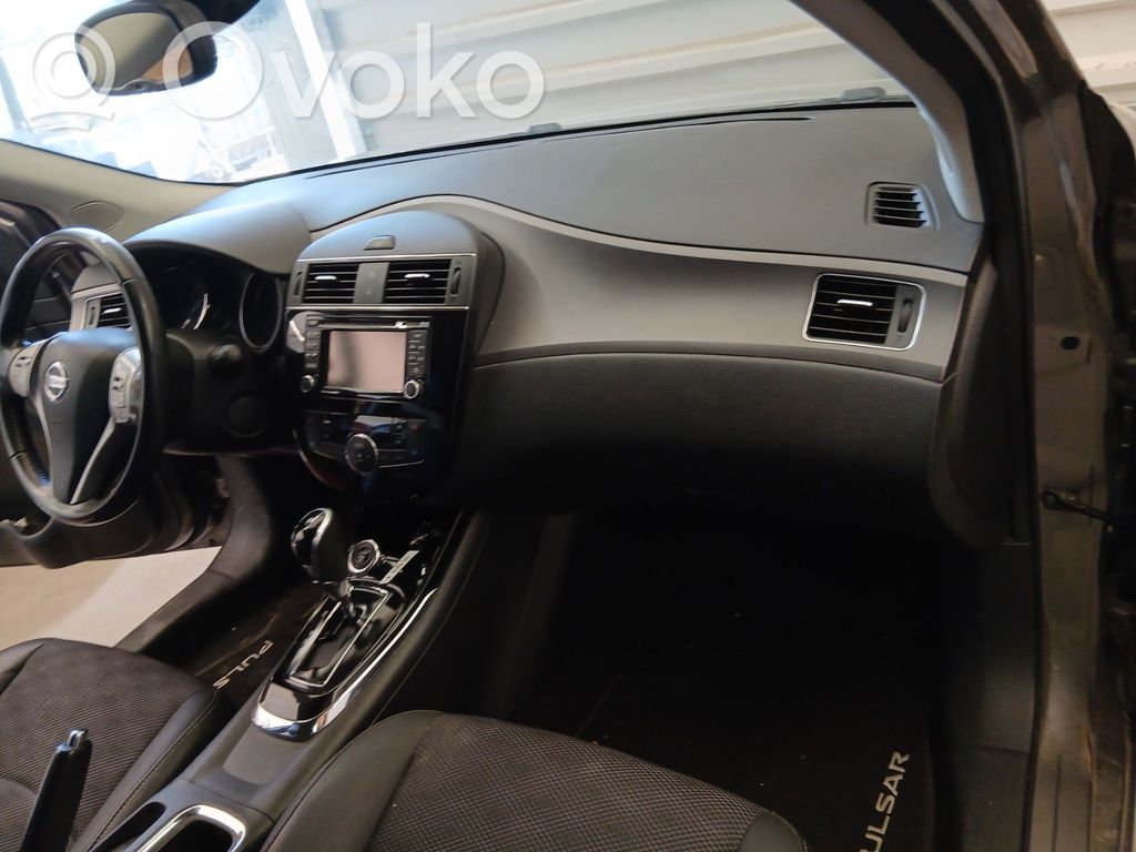 Nissan Pulsar Dashboard 