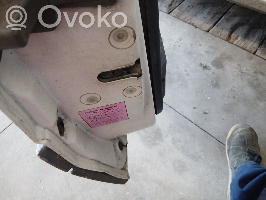 Renault Super R5 Front door lock 