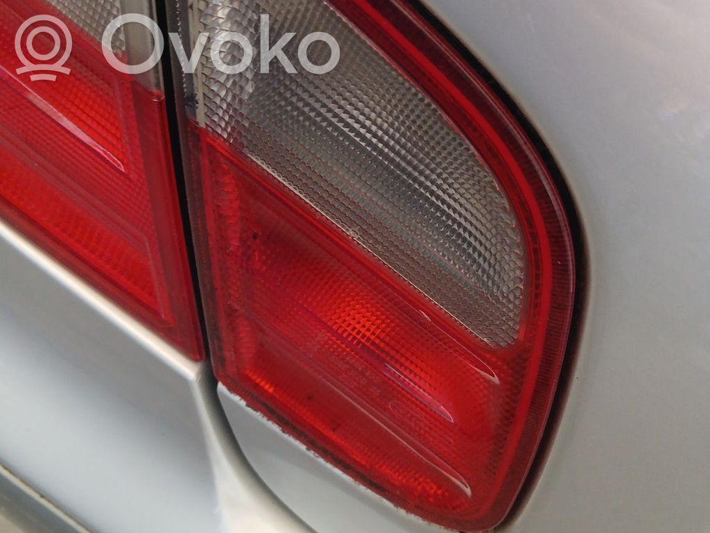 Mercedes-Benz CLK A208 C208 Lampă spate în capacul portbagajului 