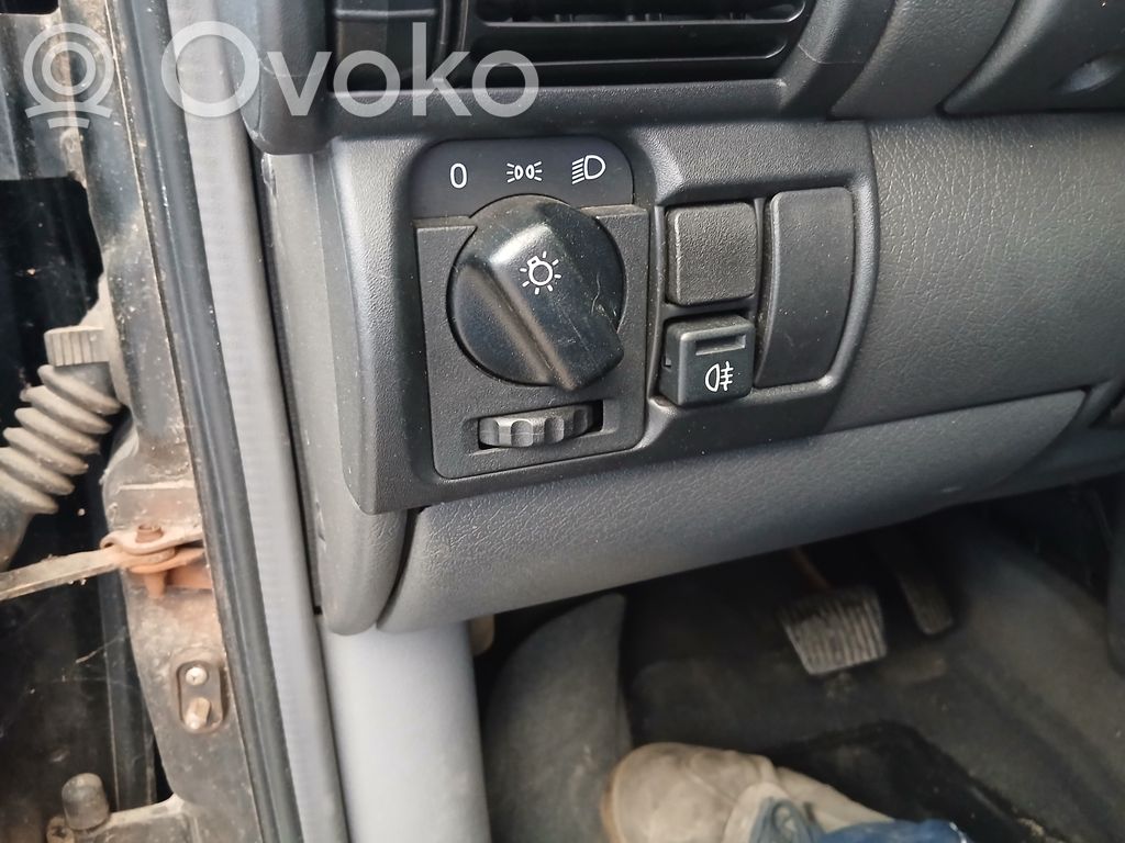 Light switch   90346276