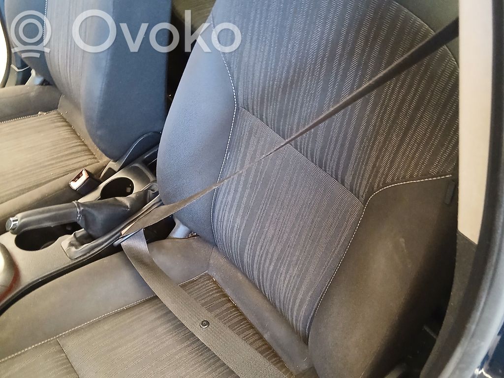 Opel Astra J Cinturón delantero 