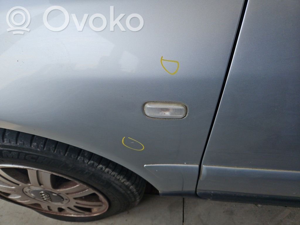 Audi A4 S4 B5 8D Guardabarro 