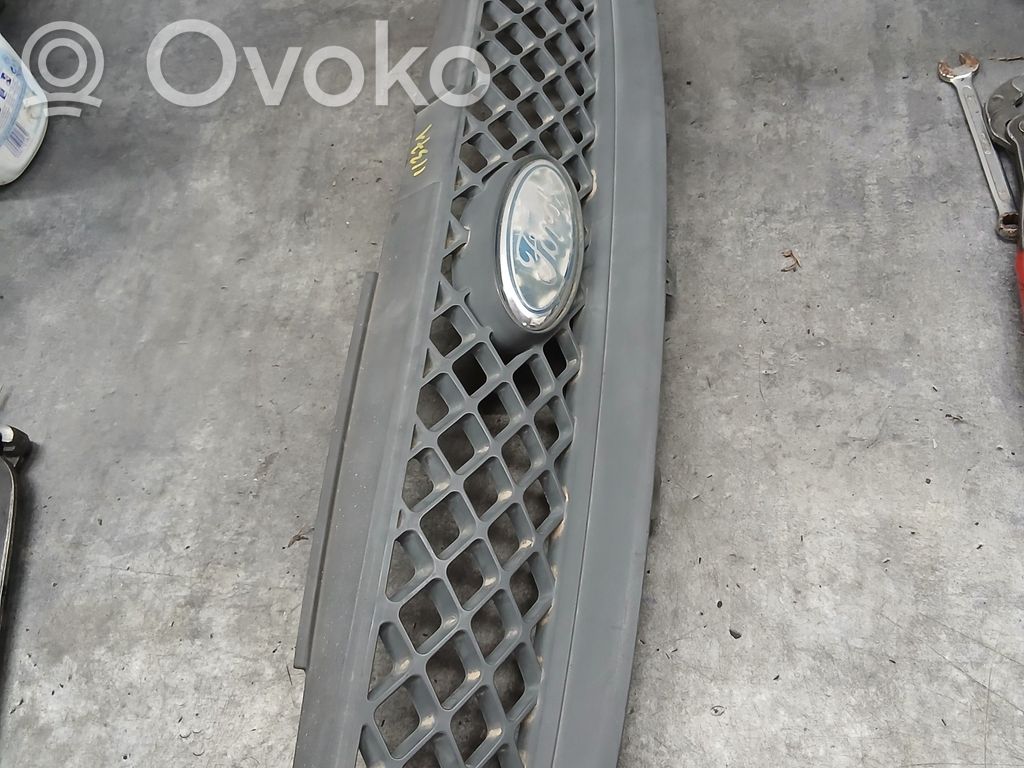 Ford Fiesta Rejilla delantera 