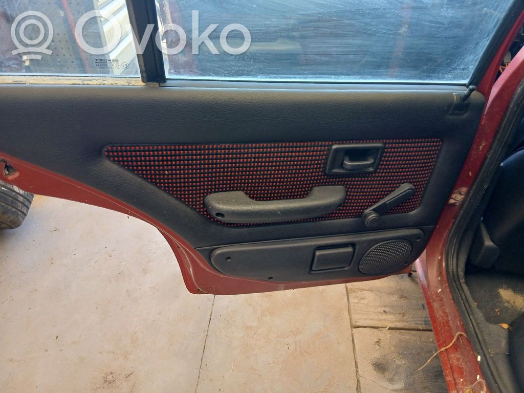 Peugeot 106 Alzacristalli manuale della portiera posteriore 