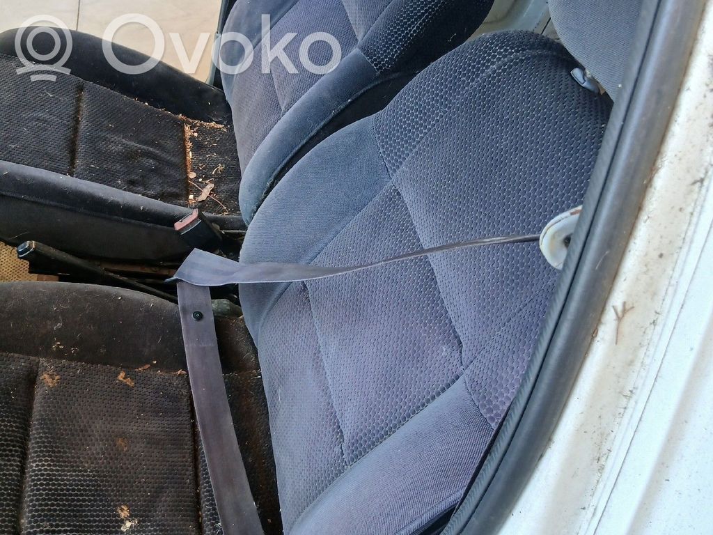 Etuistuimen turvavyö