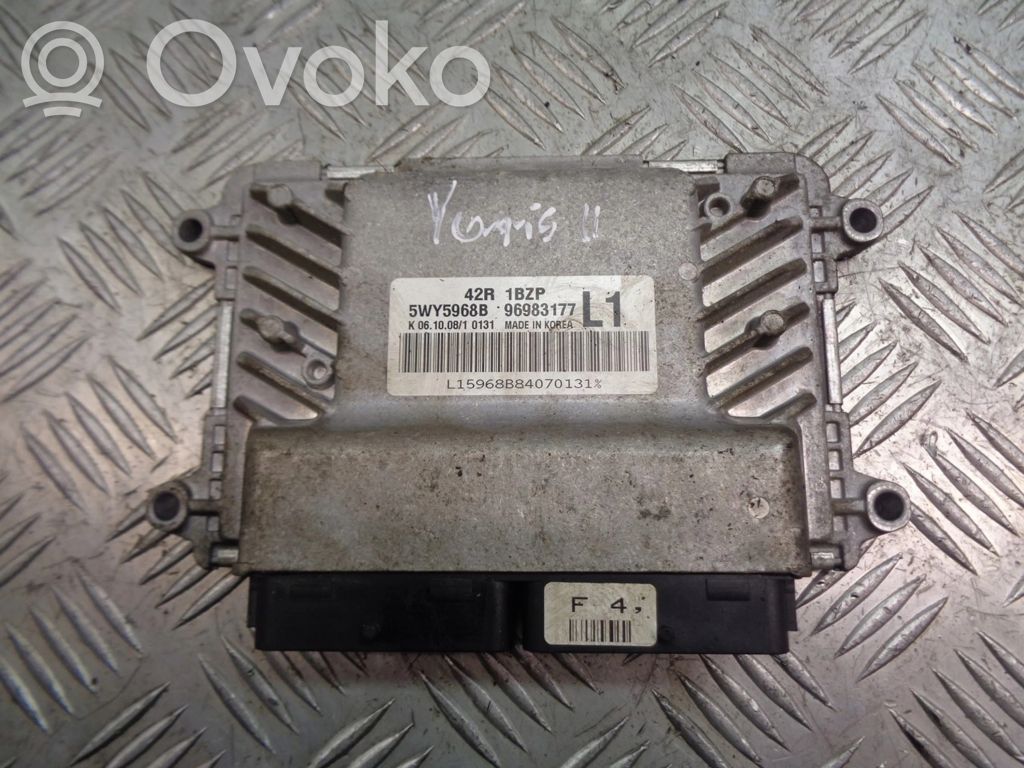 Toyota Yaris Moottorin ohjainlaite/moduuli (käytetyt) 