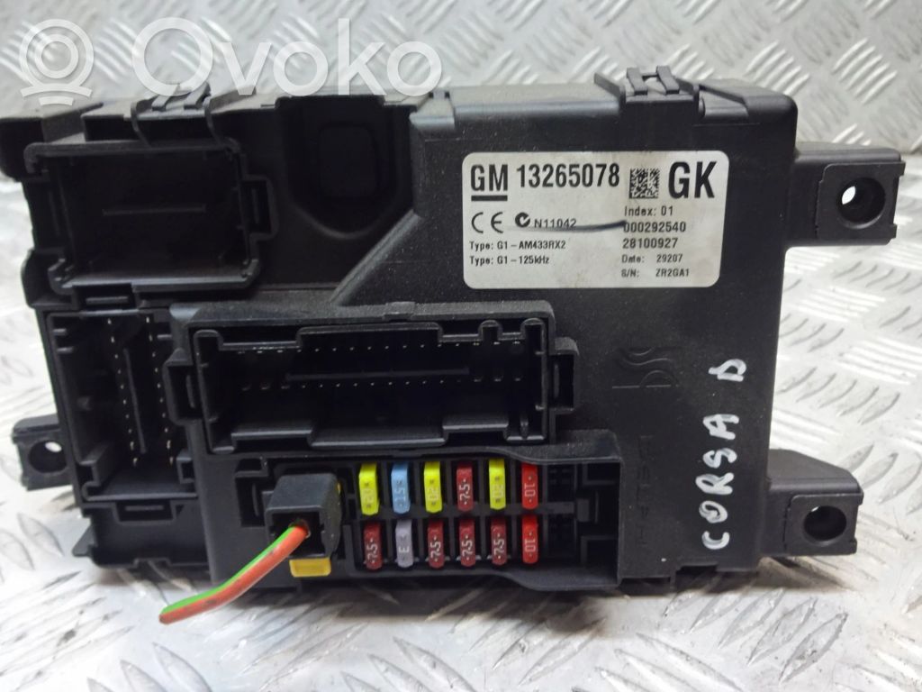 Opel Corsa D Fuse box cover 