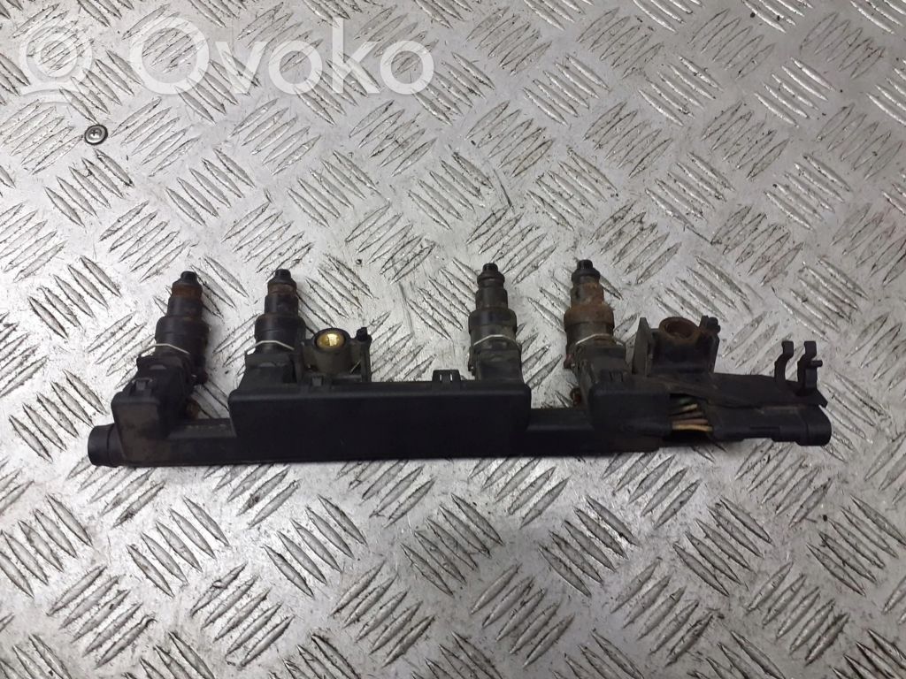 Renault Clio II Listwa wtryskowa 
