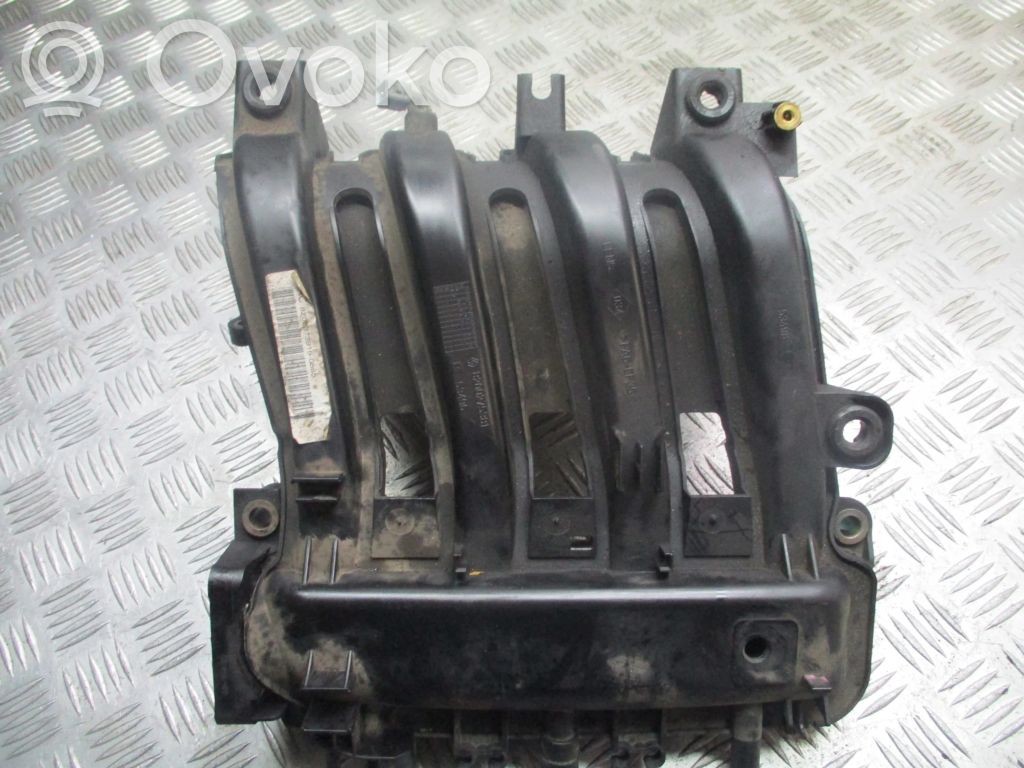 Renault Modus Colector de admisión 