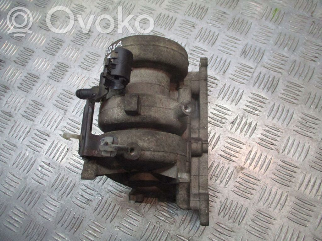 Opel Corsa B Colector de admisión 