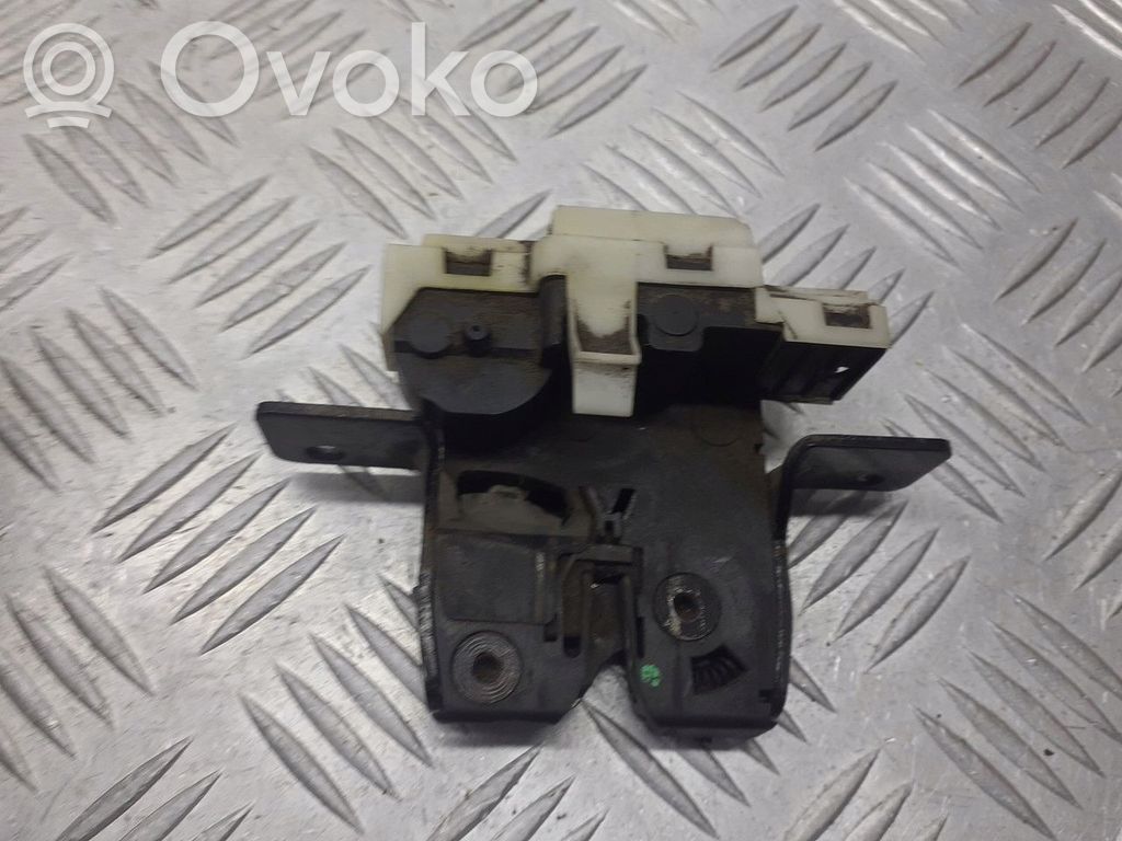 Renault Megane II Tailgate exterior lock