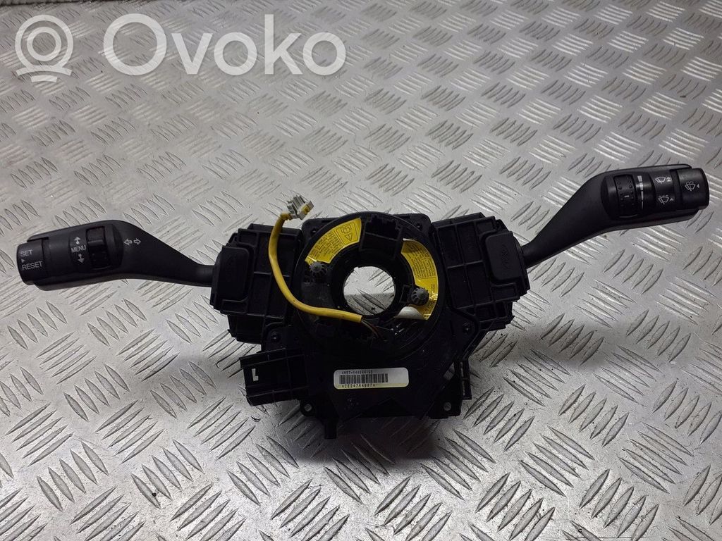 Ford Focus Bouton interrupteur de commande d'essuie-glace de phare 