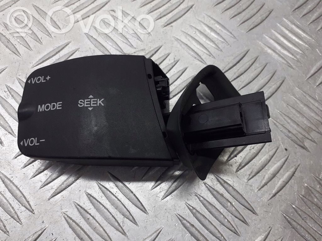 Interruptor de control multifunción   3M5T14K147AD