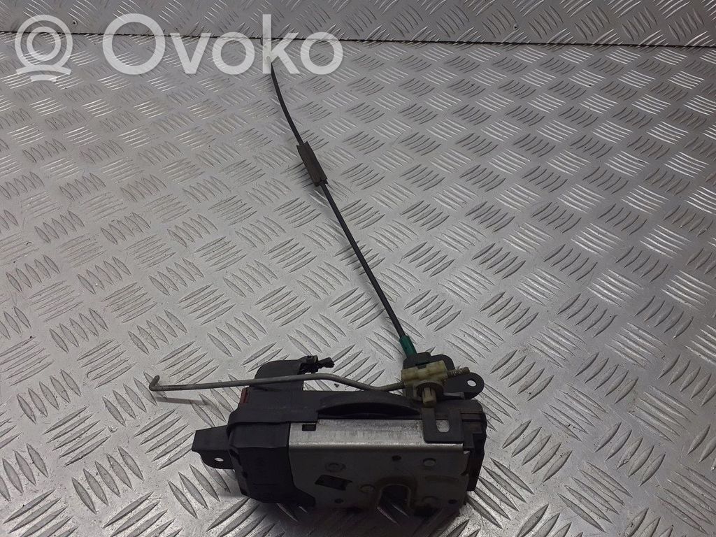 Opel Astra H Zamek drzwi przednich 