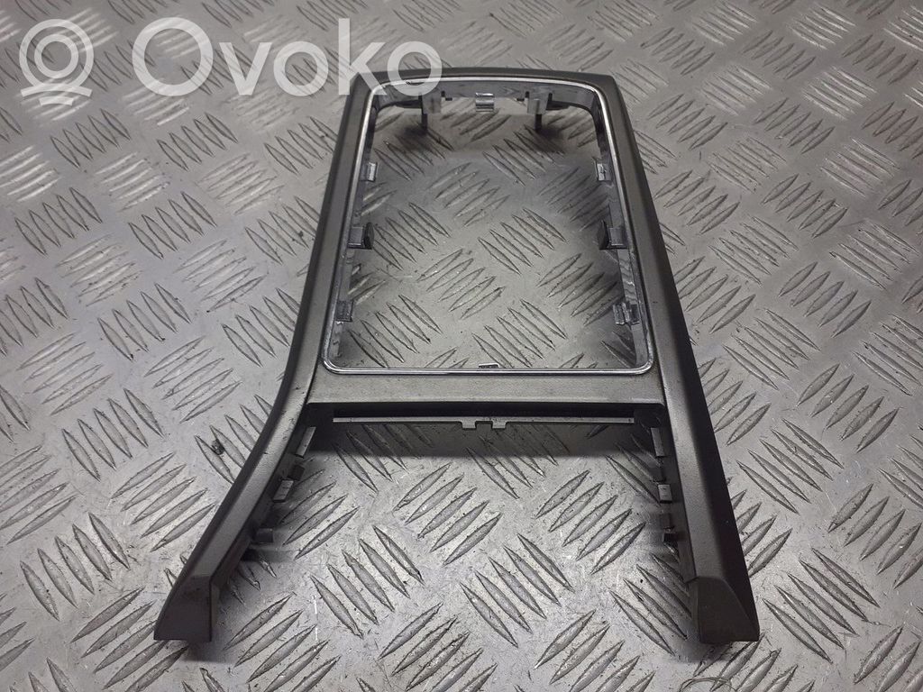 Opel Astra H Rivestimento in plastica cornice della leva del cambio