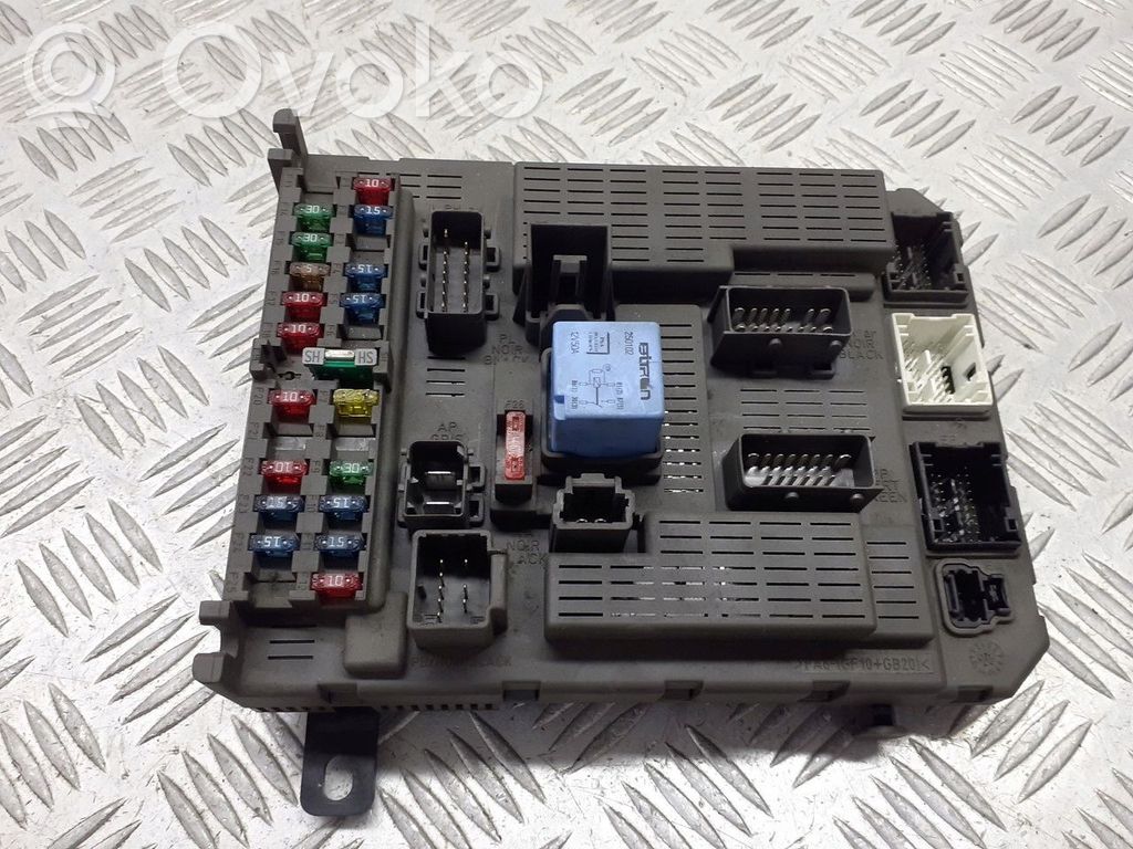 Caja de conexiones de alto voltaje   9648235680