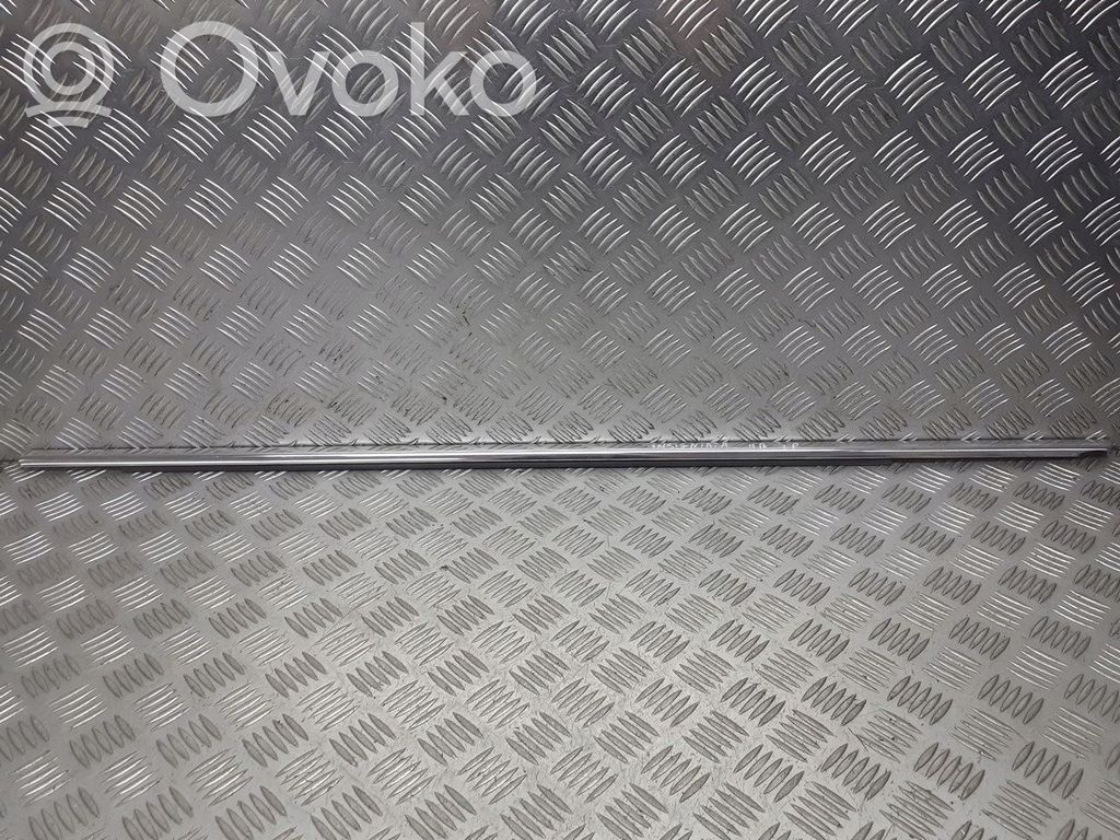 Opel Insignia A Listwa drzwi bocznych / przesuwanych 