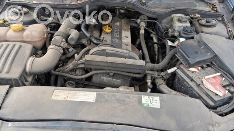 Opel Omega B2 Silnik 