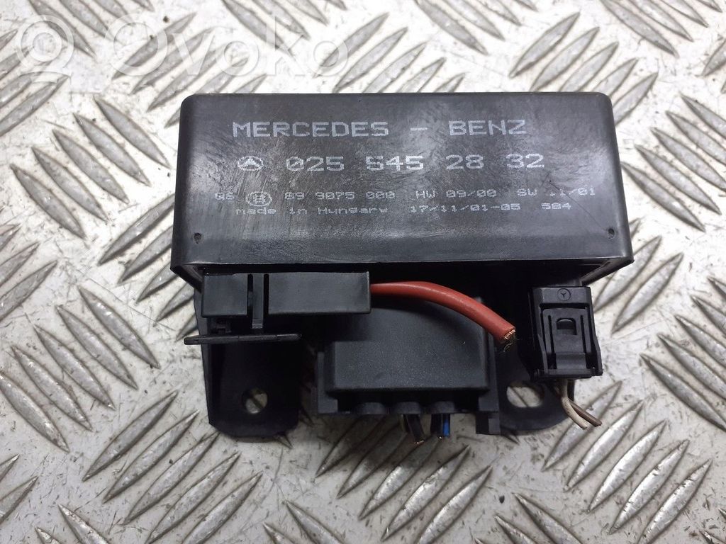 Mercedes-Benz A W168 Releu ștergătoare 