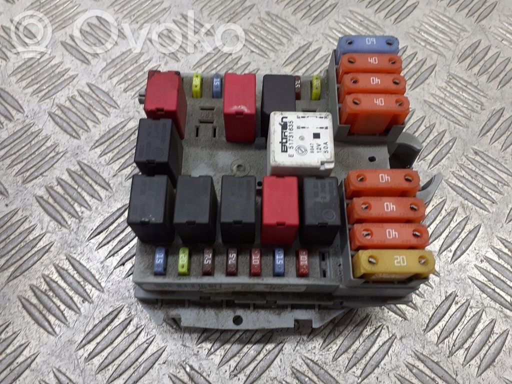 Fiat Croma Tapa de caja de fusibles 
