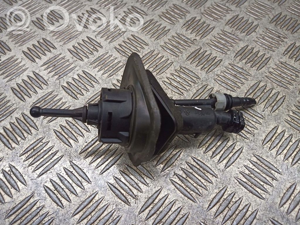 Ford Focus Cilindro secondario del cuscinetto di rilascio della frizione