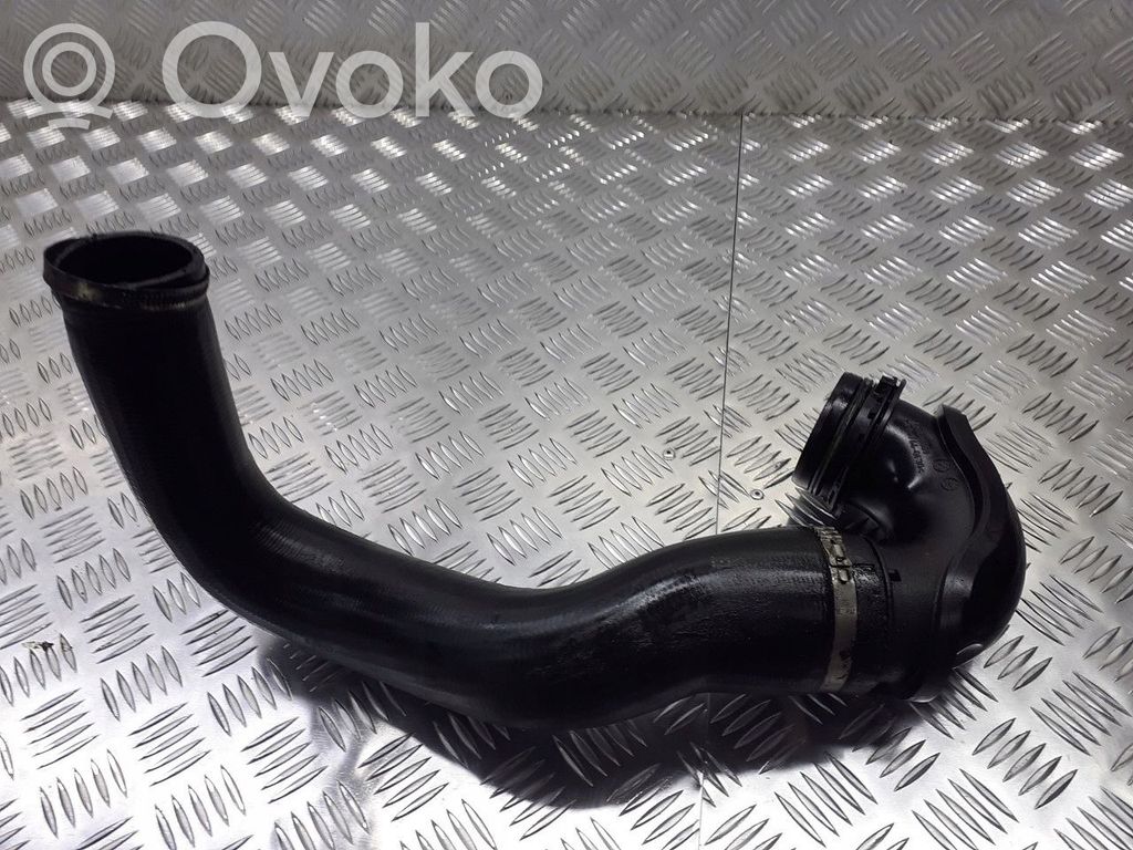 Opel Insignia A Furtun/conductă intercooler 