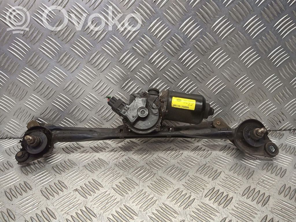 KIA Rio Etupyyhkimen vivusto 